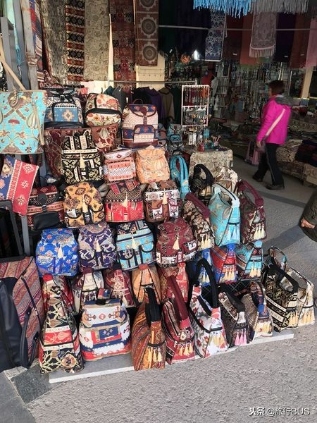 「土耳其」必买伴手礼（蓝眼睛、玫瑰精油、香料等……