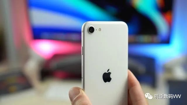 华为p30对比iphonese2,华为p30与苹果se2