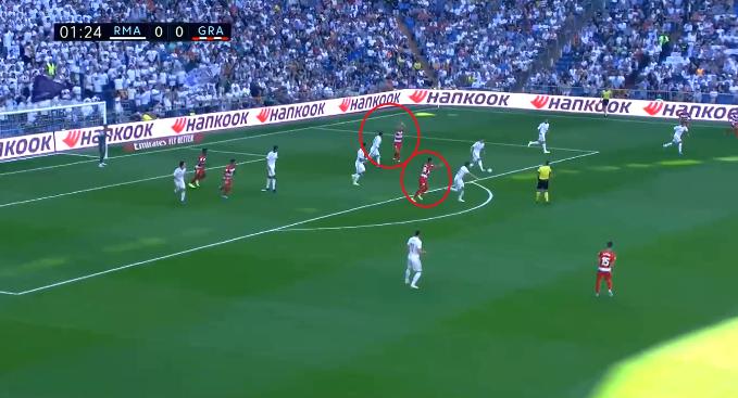 西甲裁判遭受围殴,皇马围攻裁判视频