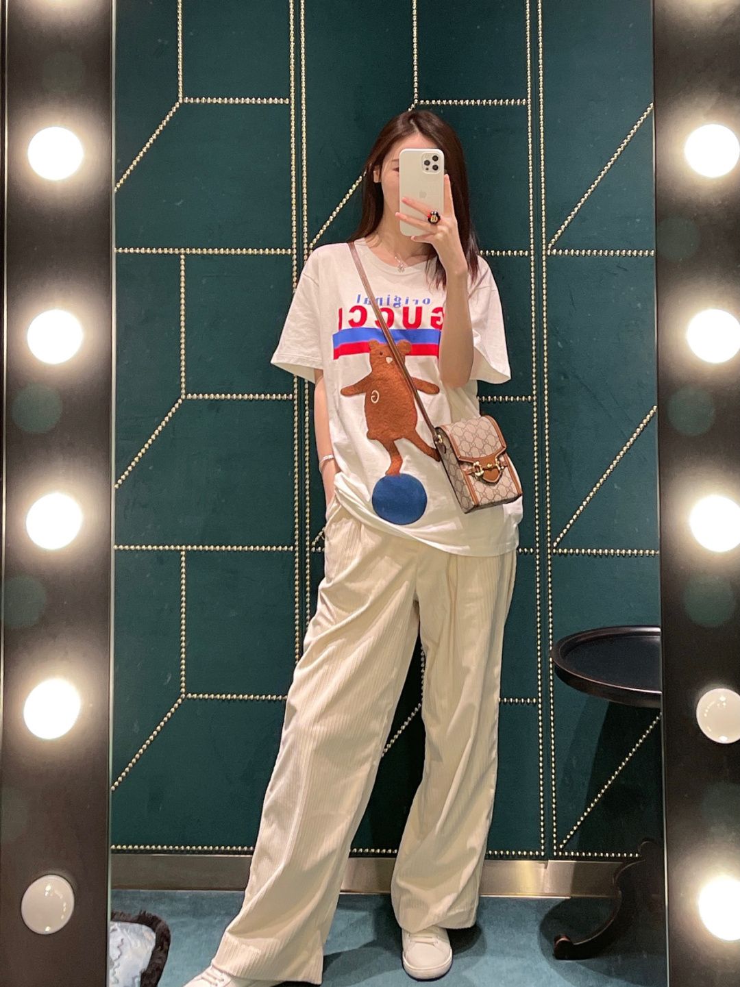 当前最流行的小包包,为什么现在流行的包包都是迷你款