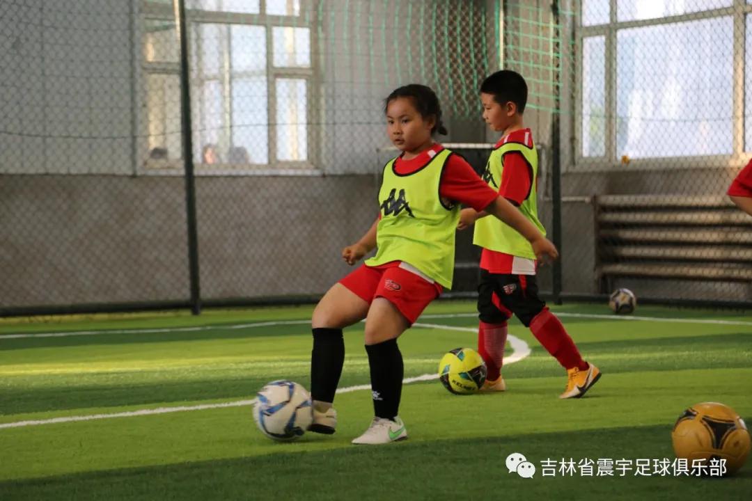 快乐童年足球队,快乐童年足球