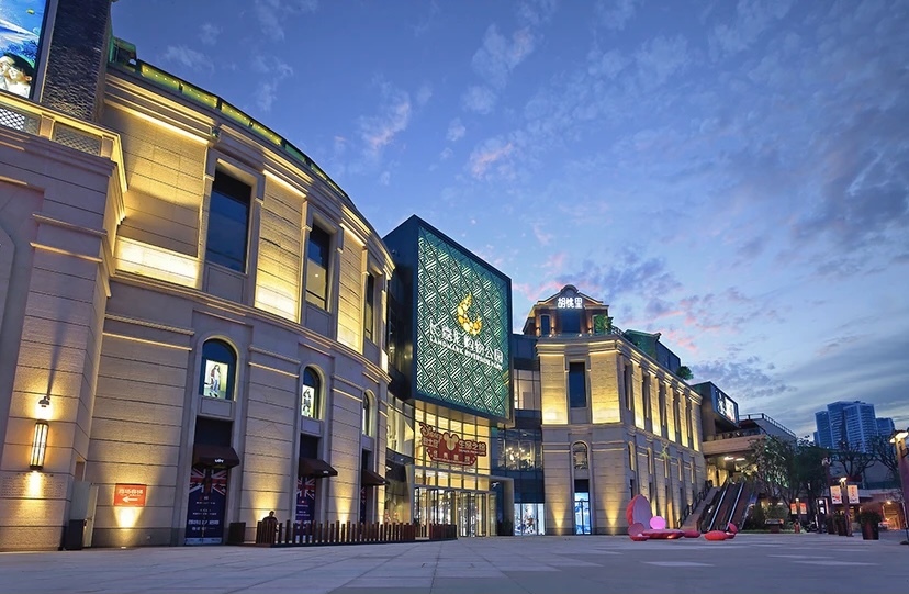 南滨路灯光秀观景吃饭最佳地点,重庆南滨路看风景酒馆