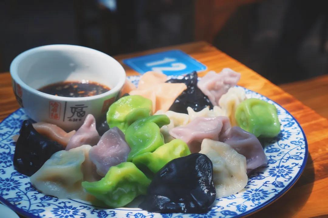 青岛好吃高端的店,青岛有什么很辣很好吃的