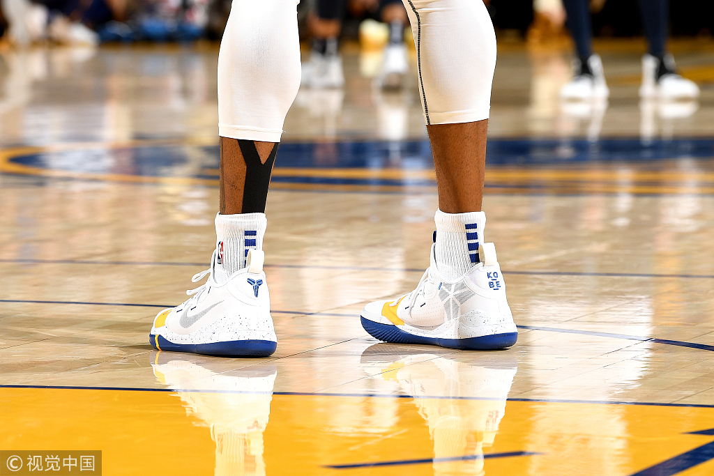 NBA今日球鞋精选：上脚两双联名款！火箭赢了，“鞋王”嗨了