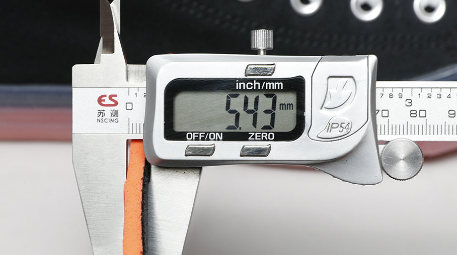 匡威银灰色高帮帆布鞋,脚感爆炸帆布鞋