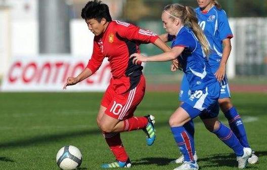 王霜和马晓旭打乒乓视频,中国女子足球王霜