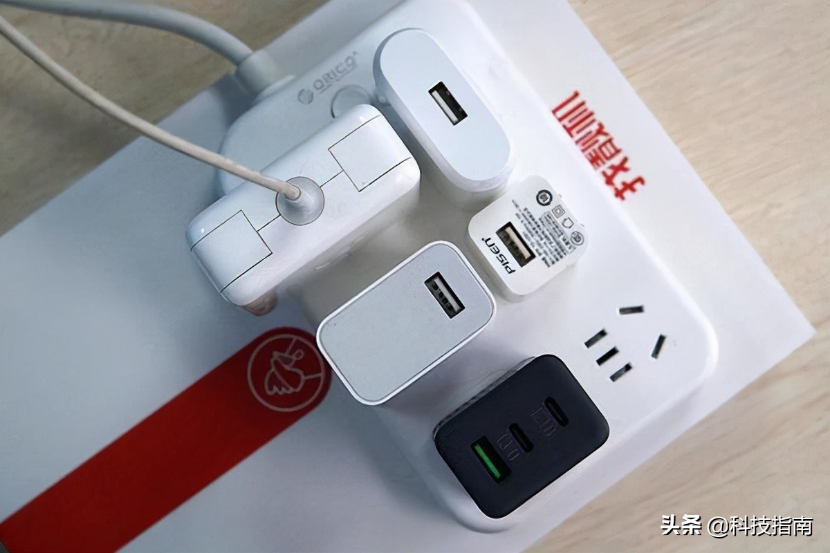 oppo充电器有滋滋滋的声音,手机充电器滋滋响怎么回事