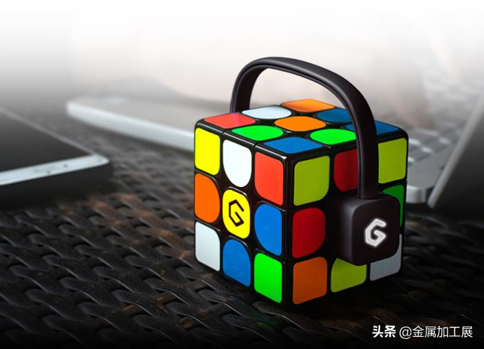 新手如何十秒复原魔方,学会魔方公式你就能自己复原魔方