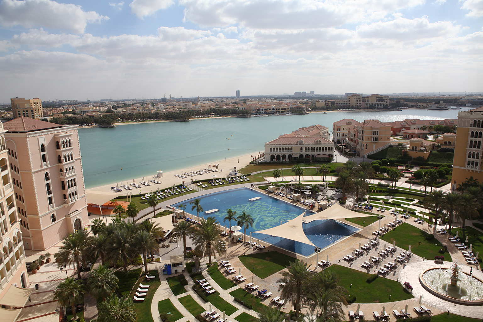 阿布扎比绿洲,阿布扎比土豪出行