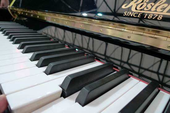 现代钢琴键盘,制作钢琴键盘的过程