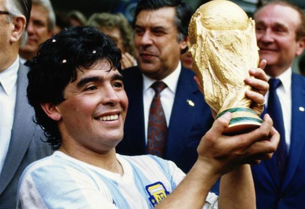 世界杯历史上的十大球员,足球历史十大巨星罗纳尔多