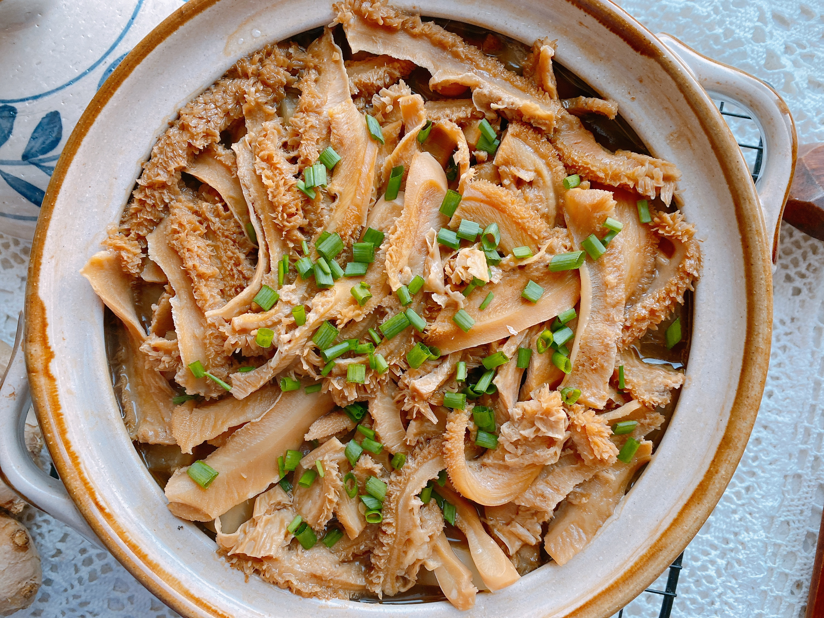 牛肚炖老萝卜最佳做法,牛肚和什么配菜炒着好吃