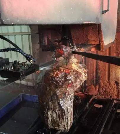 一夜暴富赌石案例,一夜暴富赌石真实经历