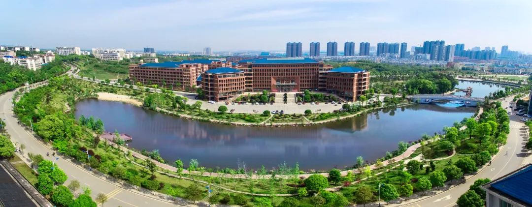 高校科技展会,湖南大学科技楼参观