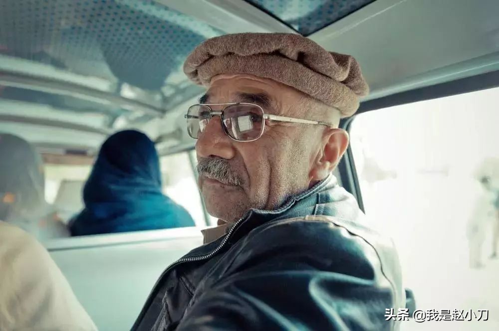 飞秒激光近视手术有什么副作用,矫正近视手术有什么副作用