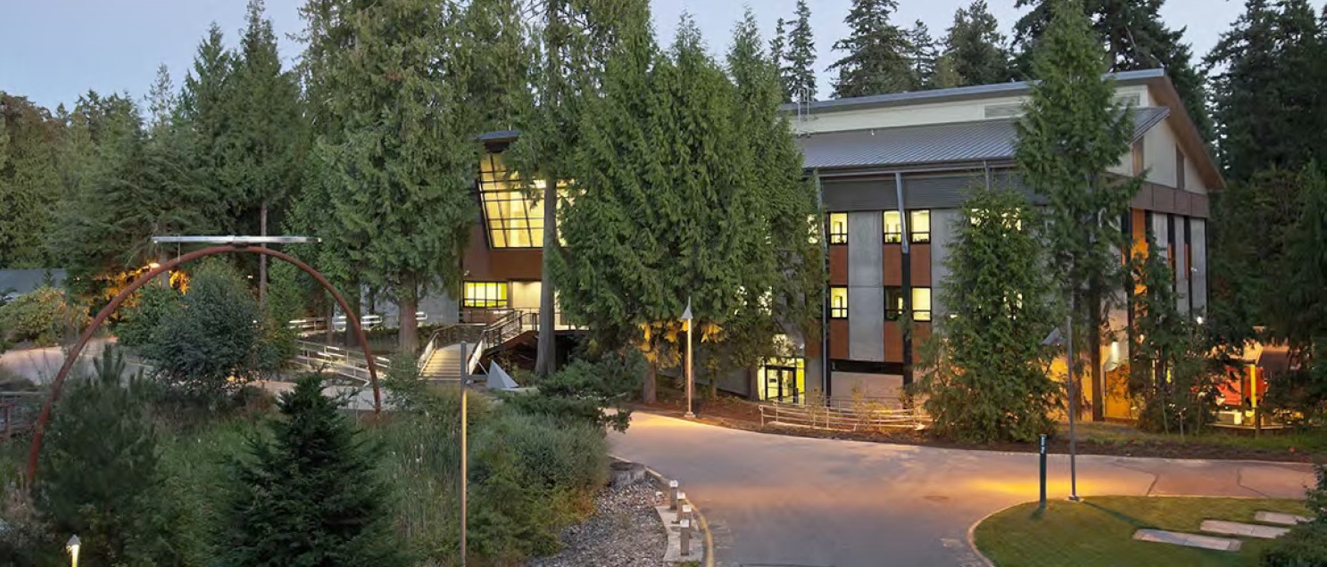 缇庡浗绀惧尯澶у鐧剧浠嬬粛,缇庡浗绀惧尯澶у鐣欏璐圭敤