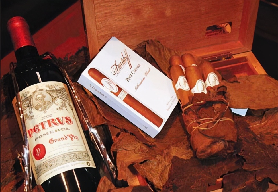 求人办事,送这3样东西,看似有面子,实则很掉价