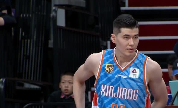 *疆新**惜败，全因1人指挥不力，2次错误用人，导致葬送了大好的战局