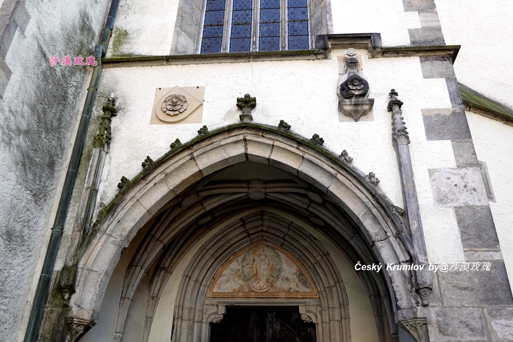 在有“捷克的丽江”之称的小镇,寻觅五瓣玫瑰的芳香