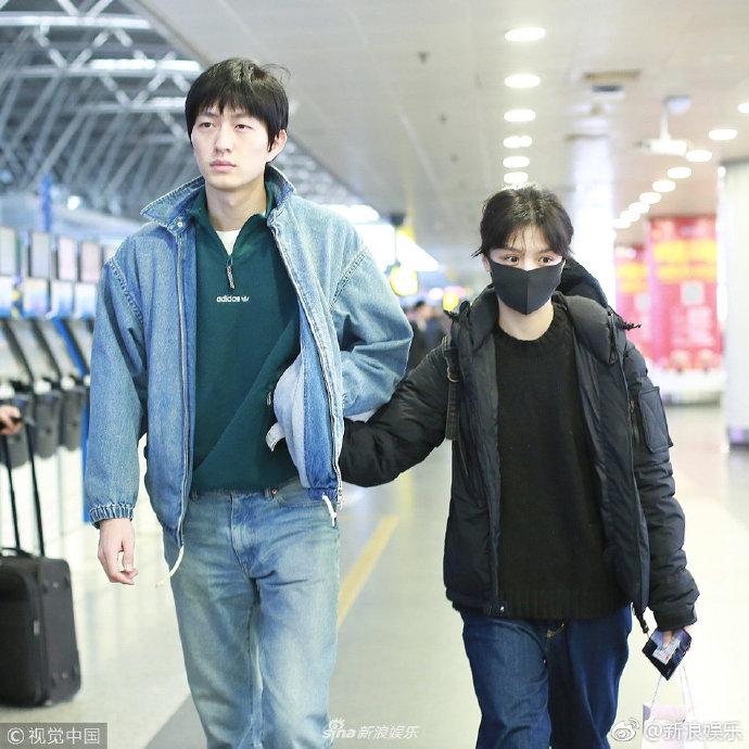 金大川雎晓雯婚后首同框,雎晓雯与金大川举办婚礼事件