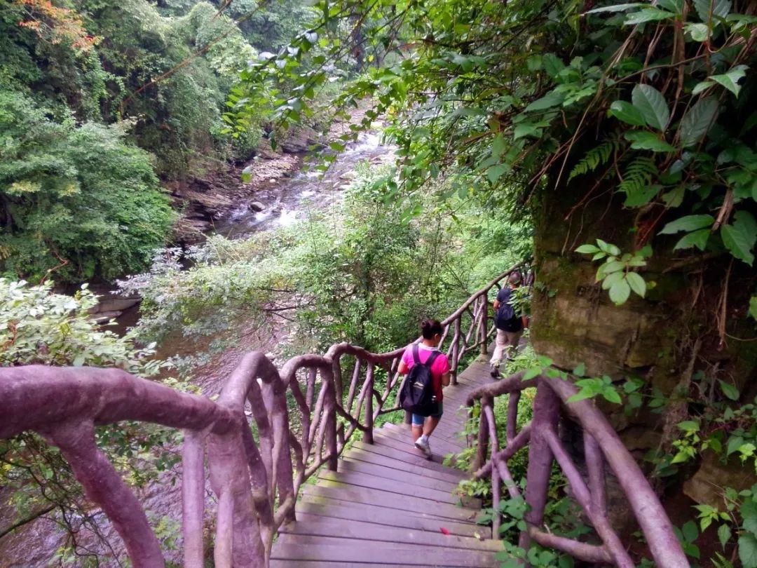 成都国色天香好耍的园区,成都附近水上城市