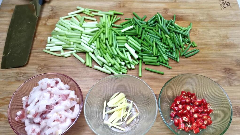 蒜苔怎么炒才会入味,炒蒜苔怎么才能炒得入味