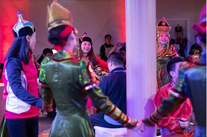 保时捷911turbos漂移,保时捷panamera雪地模式怎么开