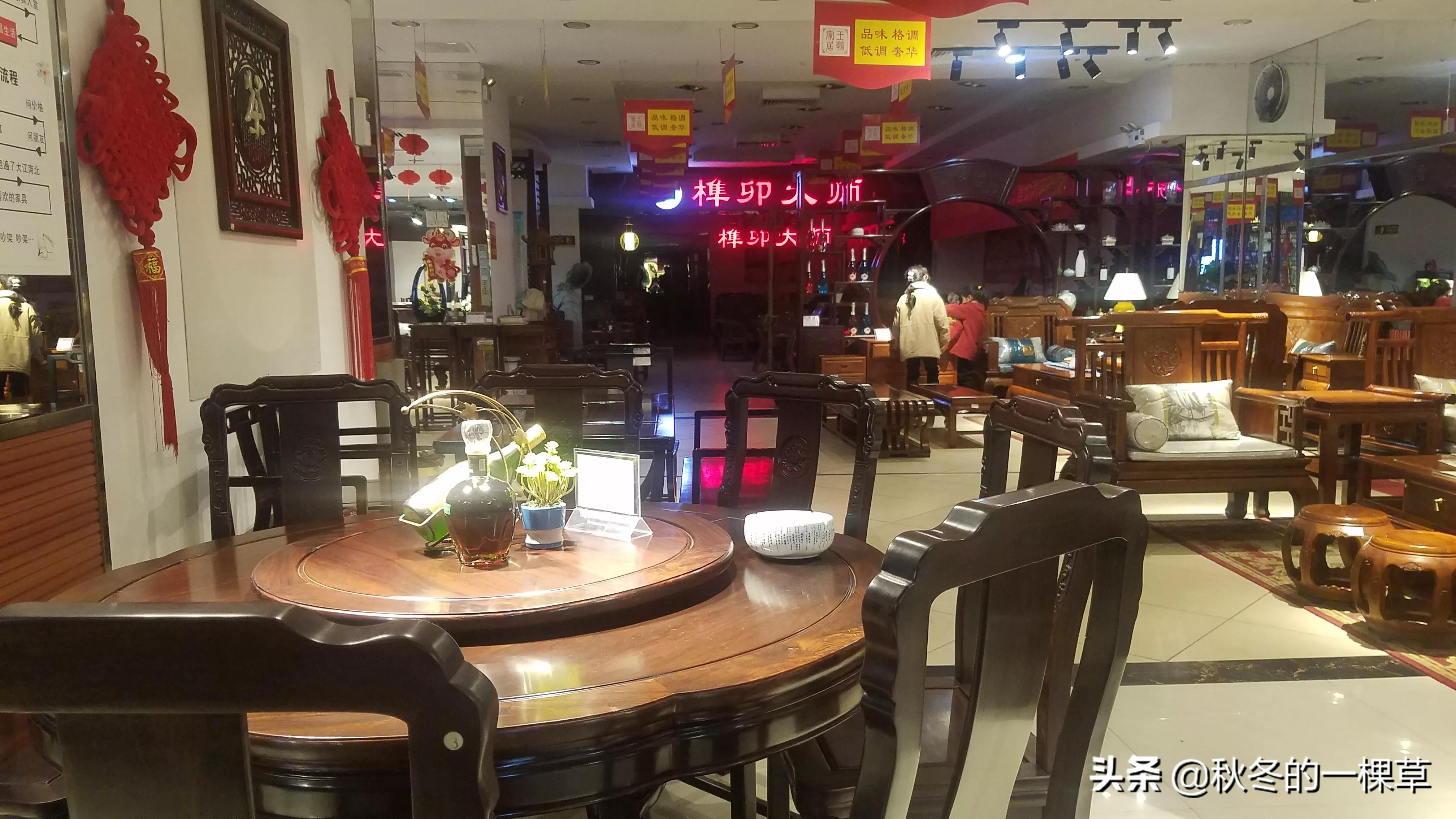 传奇卖元宝一天能挣多少钱,传奇当年赚了多少钱啊