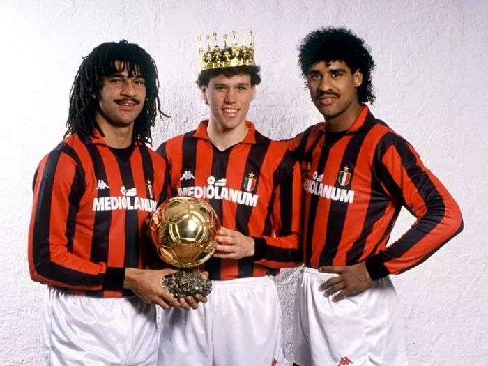 老梁观世界,小梁带你看世界完整视频