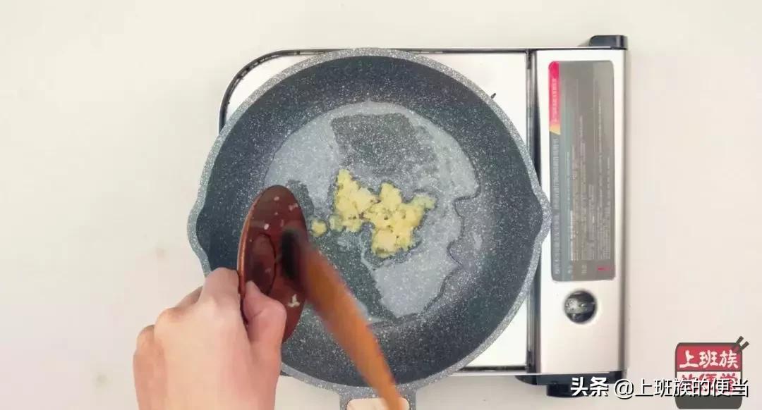 40斤黄金鲍鱼配什么炒好吃,鲍鱼怎么做不腥又好吃