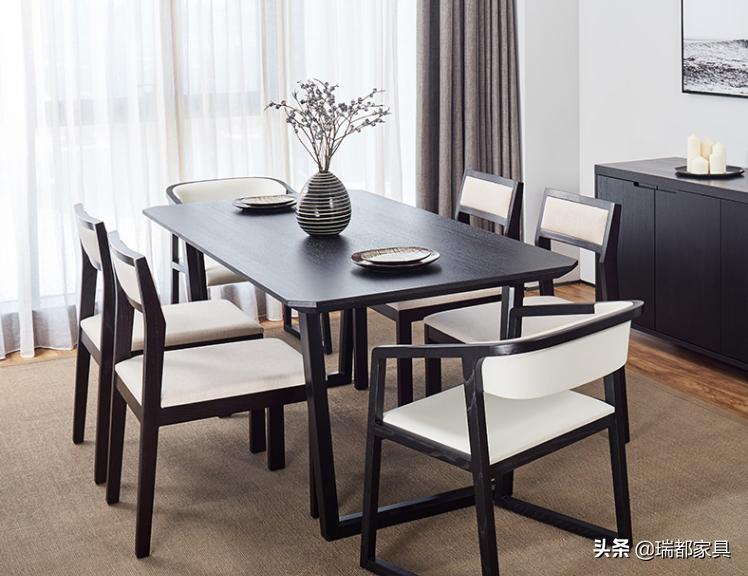 REALDO瑞都：一张好餐椅让你坐得舒服吃得开心