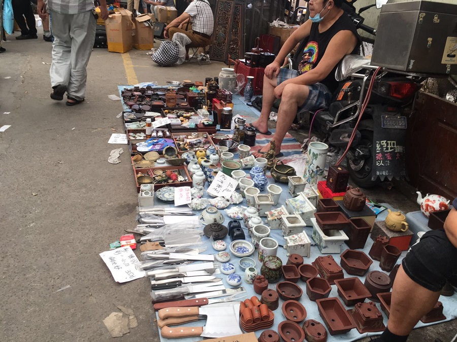 上海地摊旧货市场哪里有,上海摆摊人流量大的地方