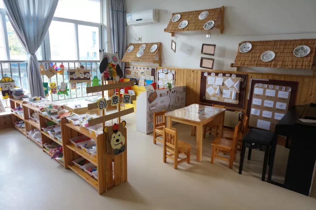 小小足球运动员=未来男神~|走进成都市第十二幼儿园蓝光分园