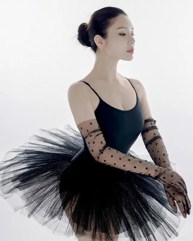 徐冬冬黑天鹅完整版,徐冬冬最新惊艳相片