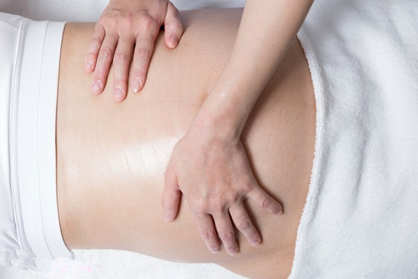 怀孕吐按摩穴位,孕妇恶心想吐按摩哪个穴位