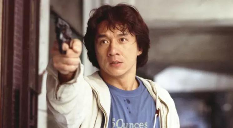 成龙90年代港片,成龙见证了港片的崛起和衰落