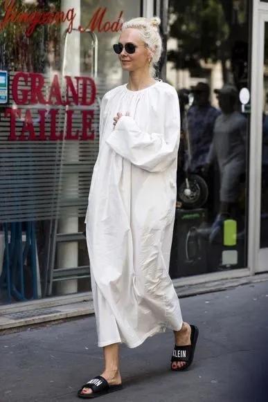 入夏凉拖怎么选,凉拖是选大一点的还是小一点的好