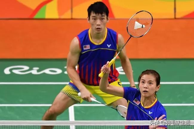 羽毛球高远球如何打得轻松,羽毛球高远球正确方法和发力