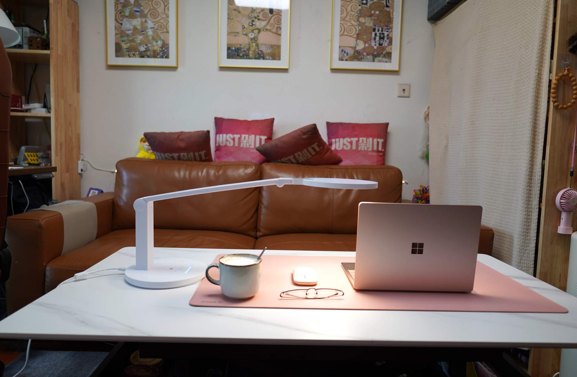 护眼台灯台式和落地款如何选,高性价比护眼台灯选择