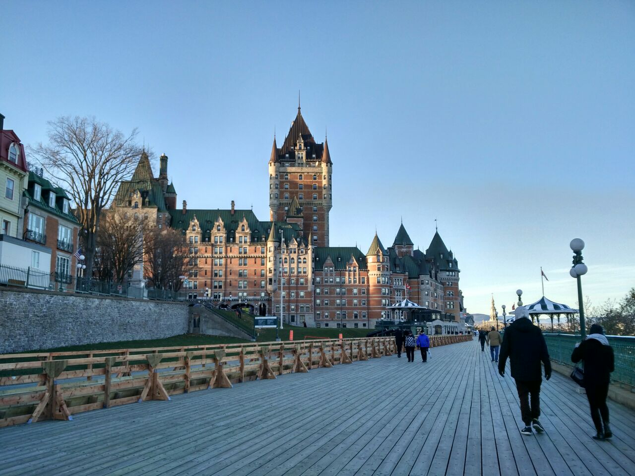 加拿大不允许魁北克独立,加拿大完全独立吗