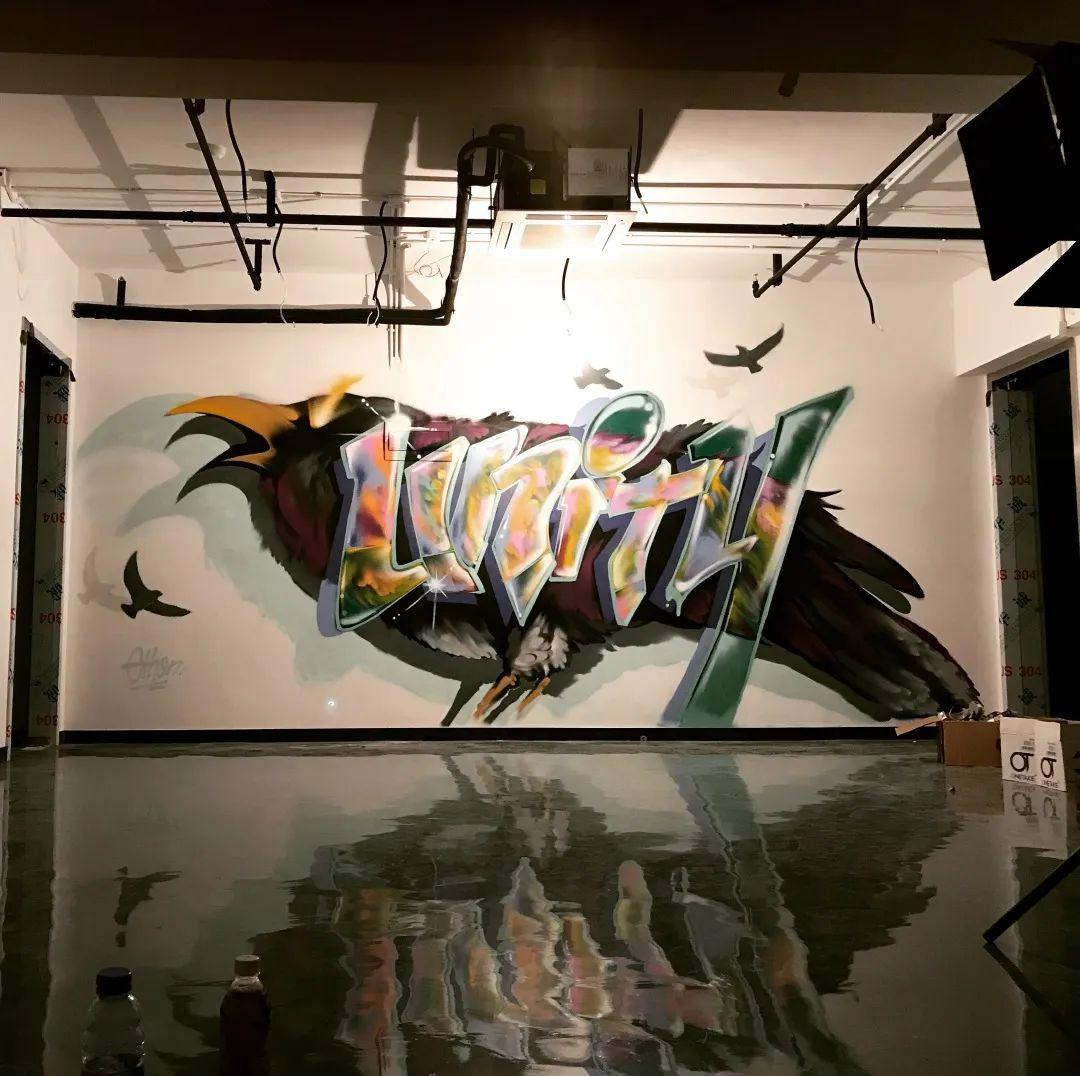 跨界首秀！街头涂鸦x花艺装置艺术，打造全球最IN潮流现场