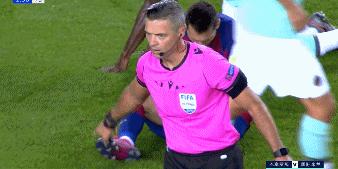 梅西眼里只有足球,梅西眼里只有球图片