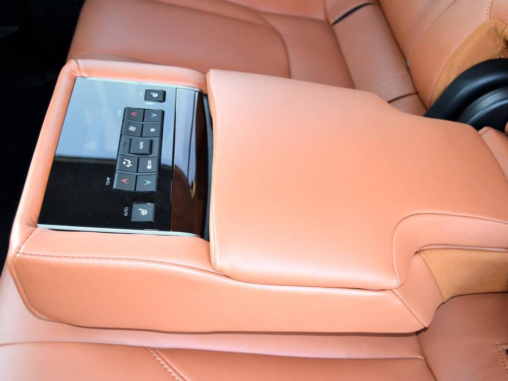 自吸宝马v8和奔驰v8,最便宜的v8自吸