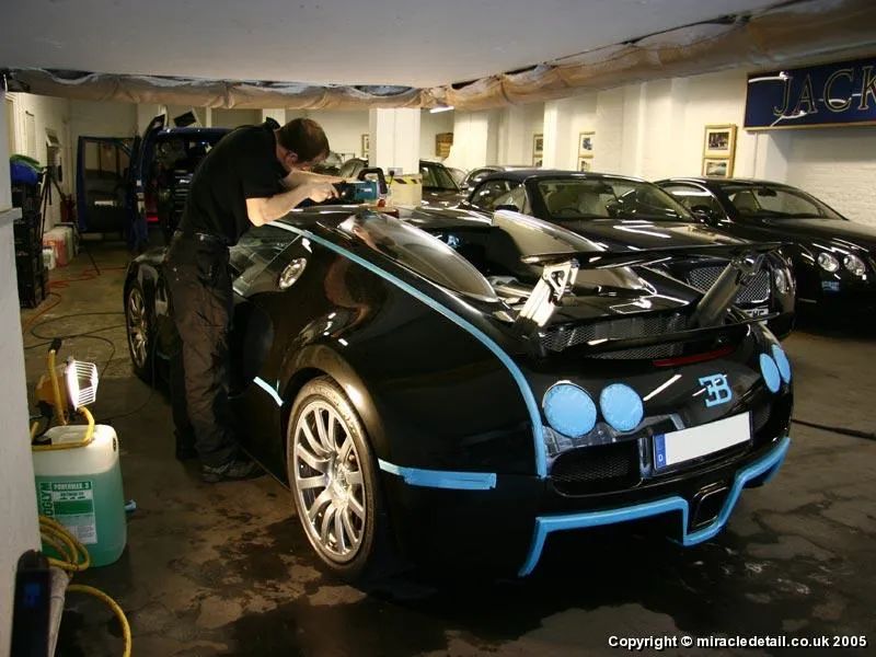 宝马座椅会被晒起皮吗,宝马皮革高温会晒化吗