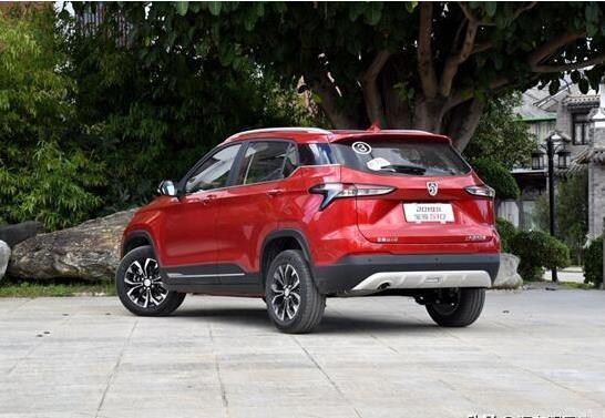 宝骏1.5t和五菱宏光1.5区别,宝骏510和五菱宏光哪个好