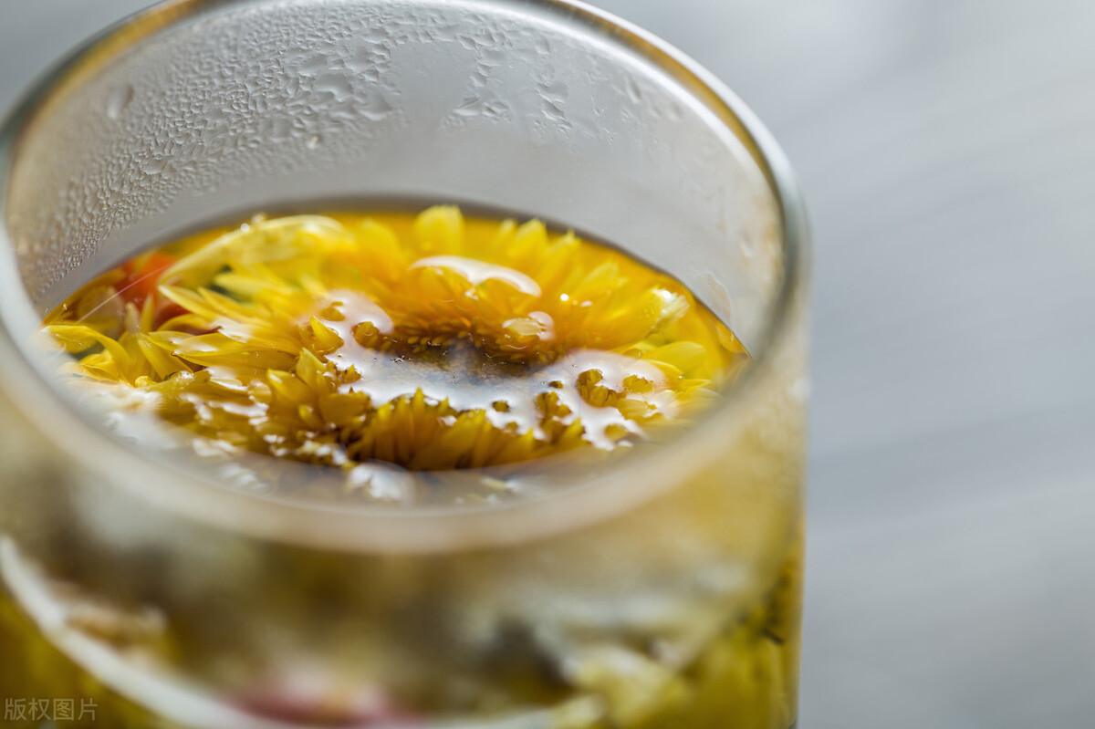 慢性咽炎喉咙干燥异物感吃什么药,喉咙干痒不吃药怎么解决