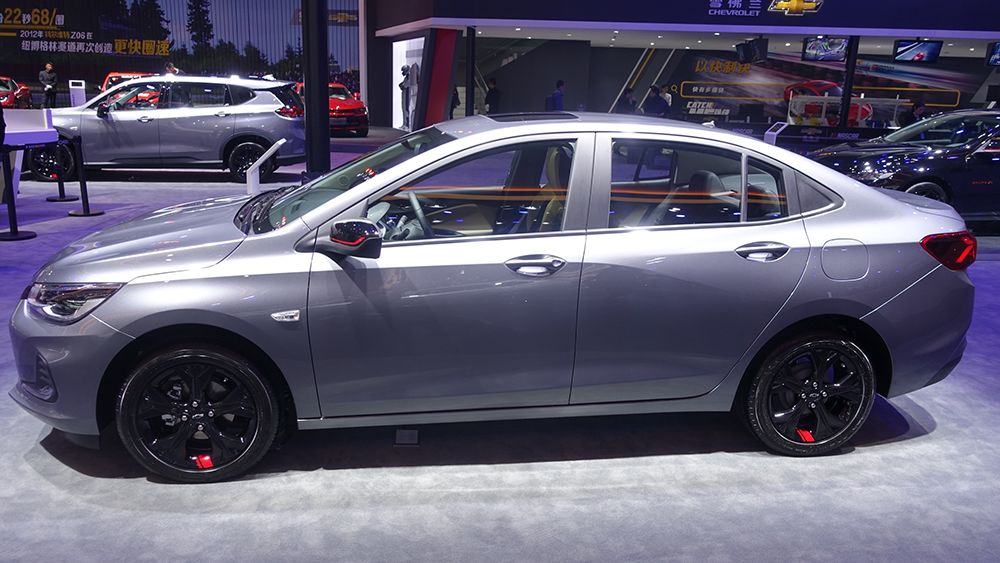 雪佛兰科沃兹和起亚k3哪个省油,17起亚k3和17年科沃兹哪个好