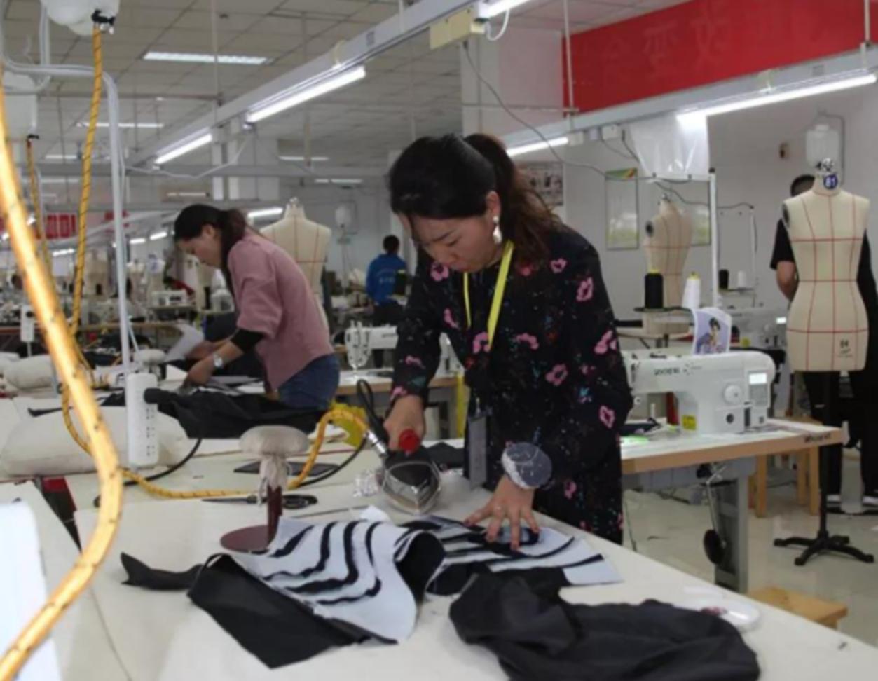 翁美玲与黄蓉现状,翁美玲为何不演中年黄蓉