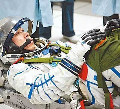 宇航员在太空中打嗝竟会酿成大祸？！放屁、吃面包都可能致命