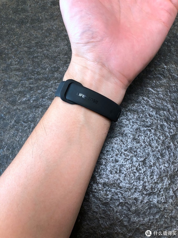 乐心5s手环支持跑步软件,乐心手环5s跟乐心2有什么区别